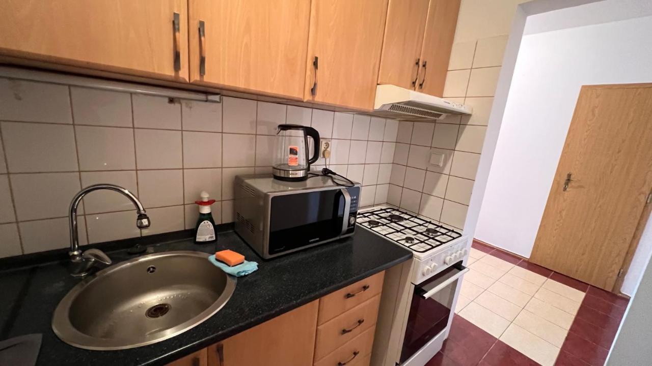 ברטיסלאבה 2 Room Apartment, Near Oc Galeria, Petrzalka מראה חיצוני תמונה